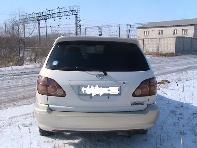 1998 Toyota Harrier