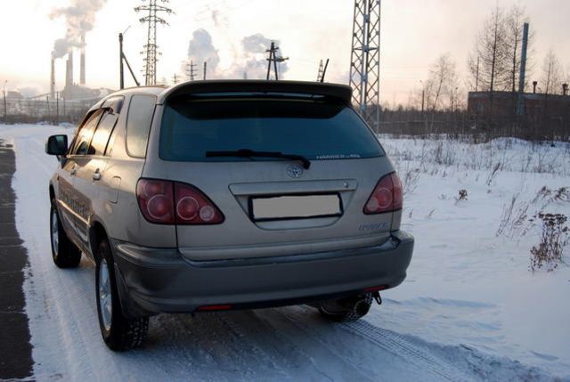 1998 Toyota Harrier