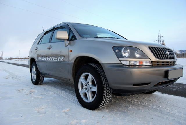 1998 Toyota Harrier