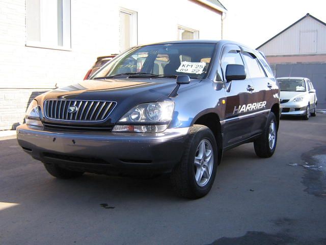 1998 Toyota Harrier