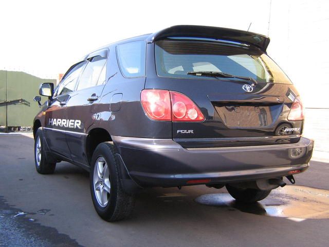 1998 Toyota Harrier