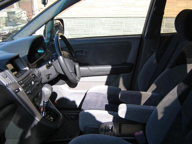 1998 Toyota Harrier