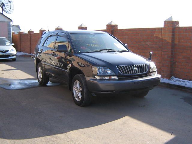 1998 Toyota Harrier