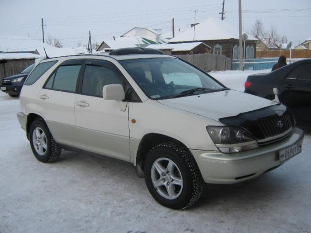 1998 Toyota Harrier