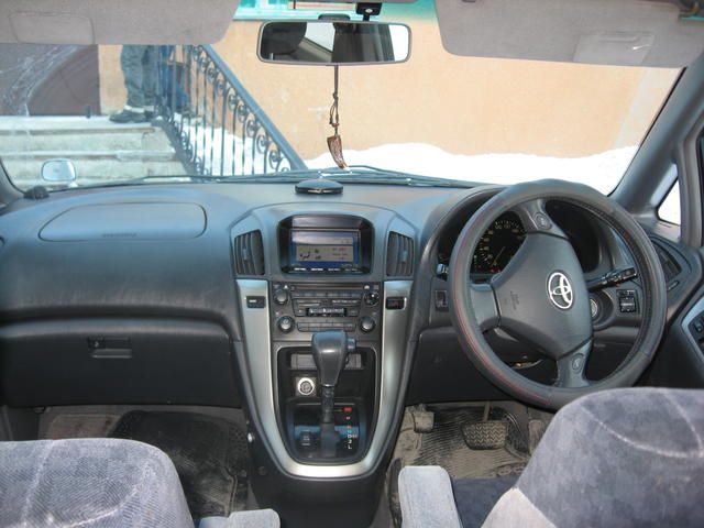 1998 Toyota Harrier