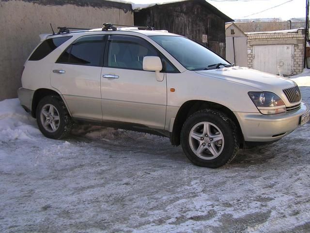 1998 Toyota Harrier