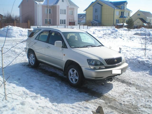 1998 Toyota Harrier