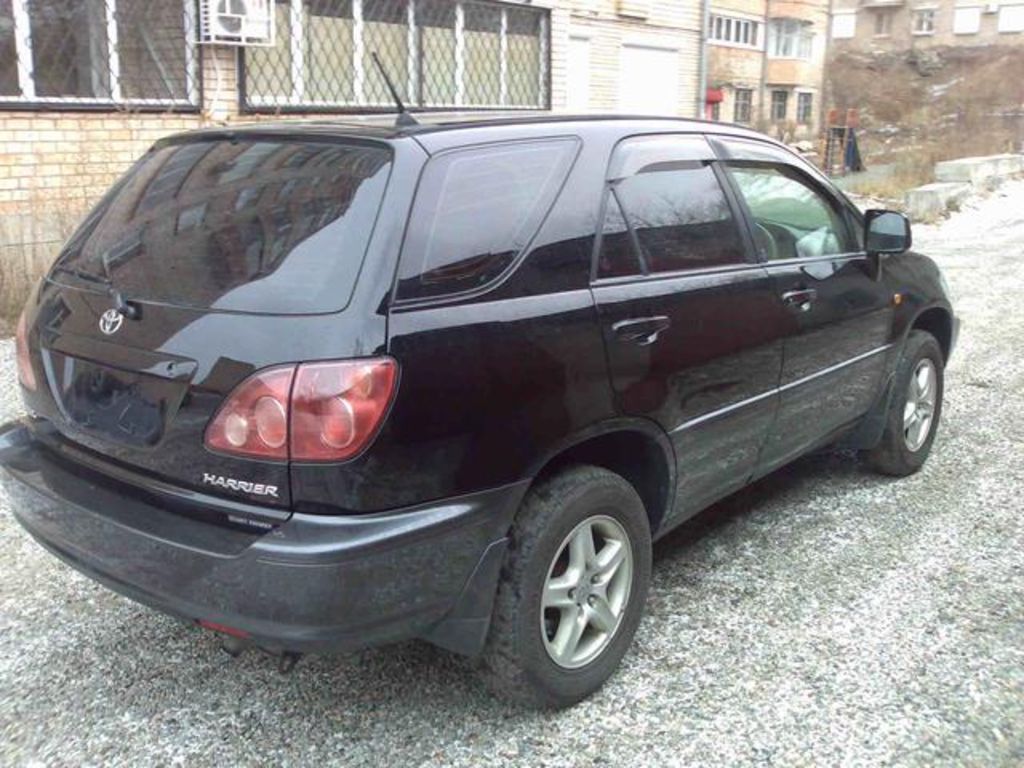 1998 Toyota Harrier