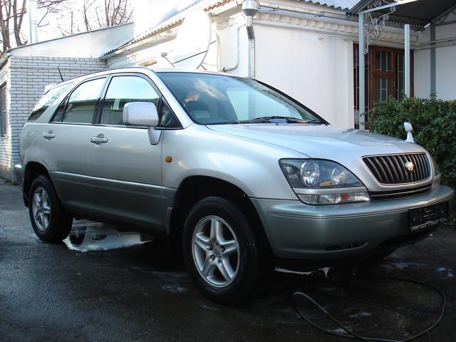 1998 Toyota Harrier