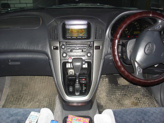 1998 Toyota Harrier