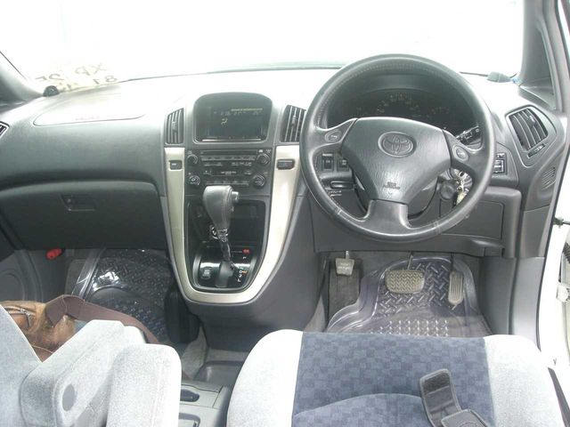 1998 Toyota Harrier