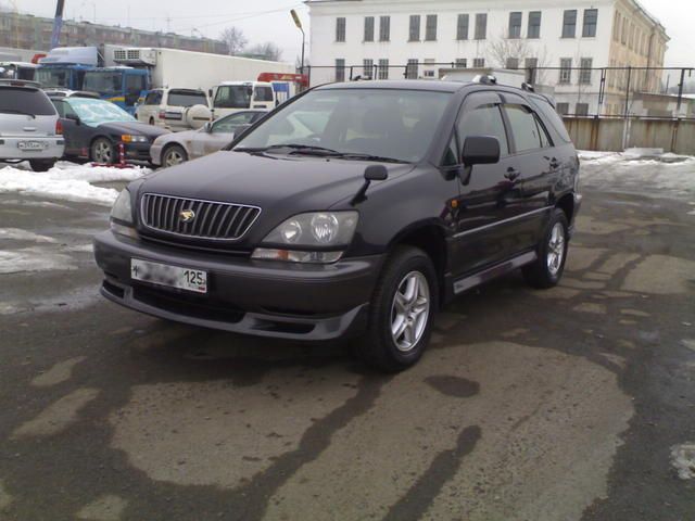 1998 Toyota Harrier