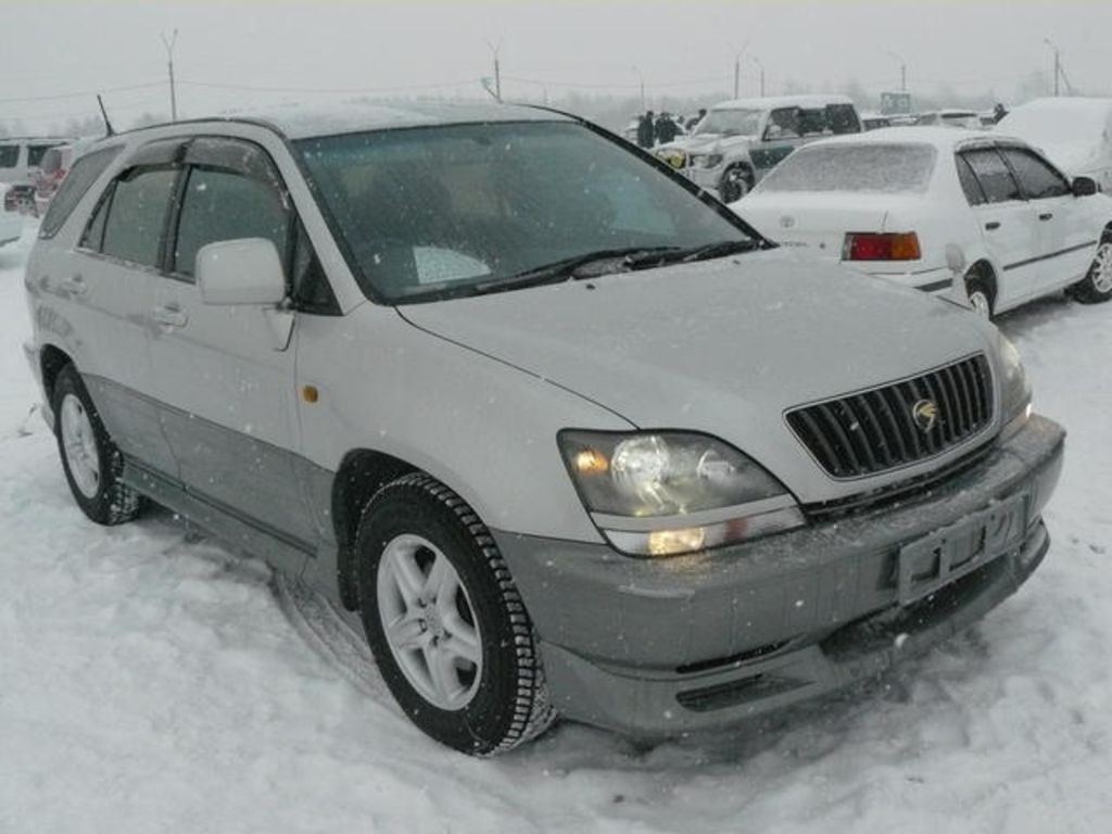 1998 Toyota Harrier