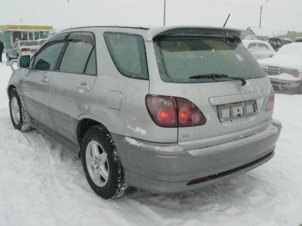 1998 Toyota Harrier