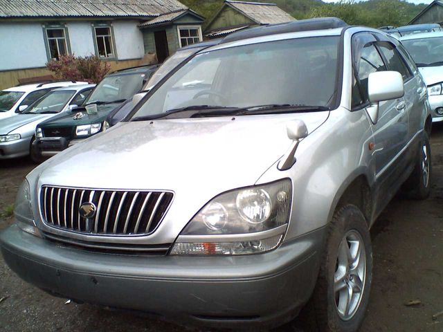 1998 Toyota Harrier