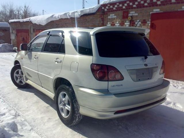 1998 Toyota Harrier