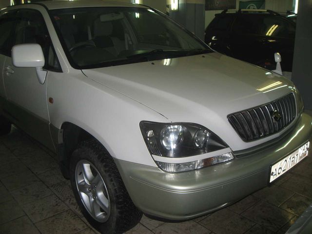 1998 Toyota Harrier