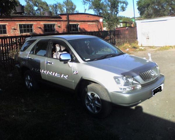 1998 Toyota Harrier