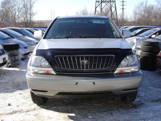 1998 Toyota Harrier