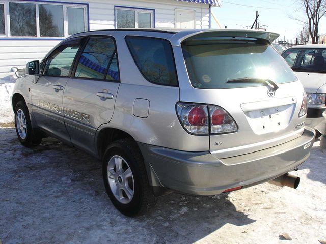 1998 Toyota Harrier