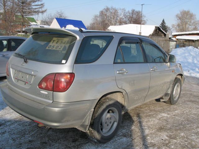 1998 Toyota Harrier