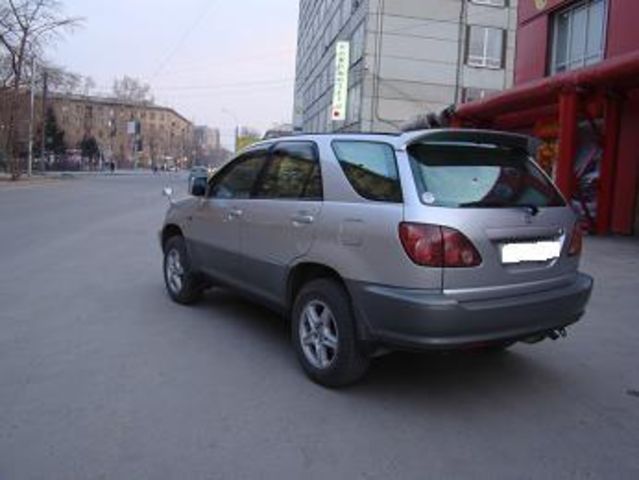 1998 Toyota Harrier