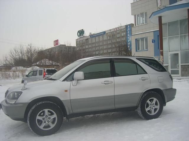 1998 Toyota Harrier