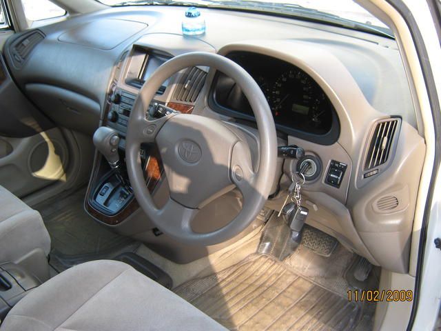 1998 Toyota Harrier