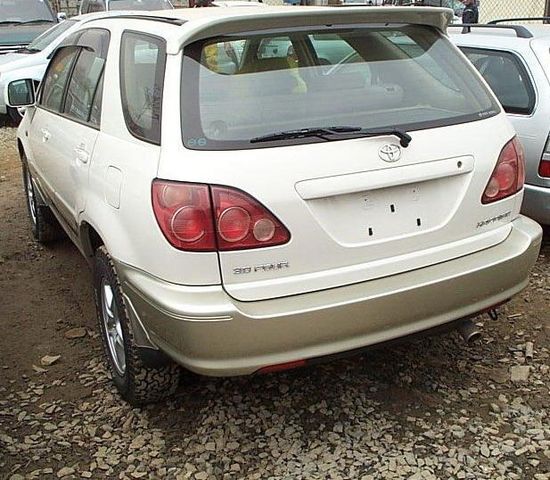 1998 Toyota Harrier