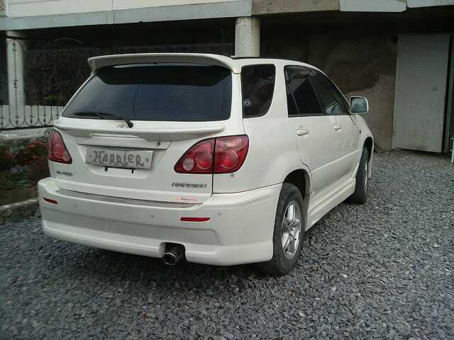 1998 Toyota Harrier