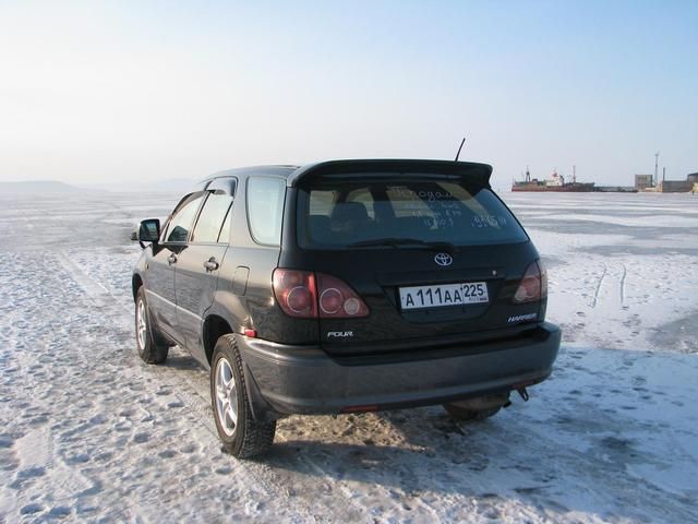 1998 Toyota Harrier