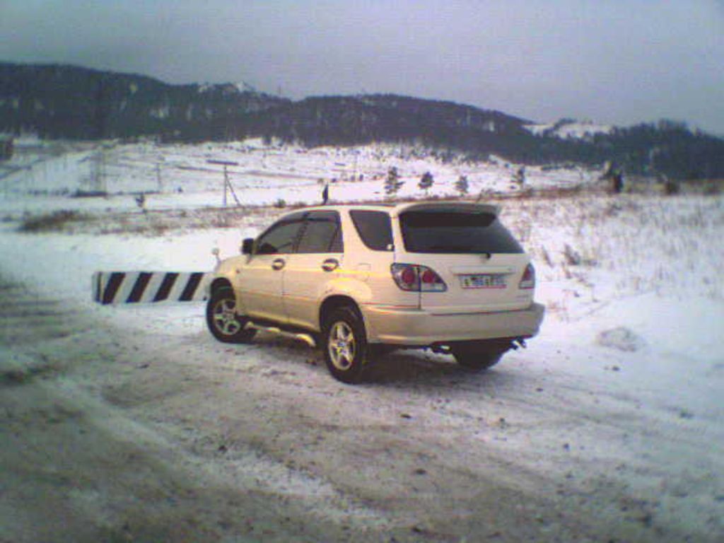 1998 Toyota Harrier