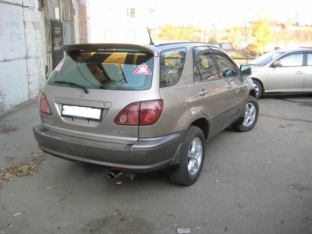 1998 Toyota Harrier