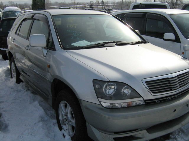 1998 Toyota Harrier