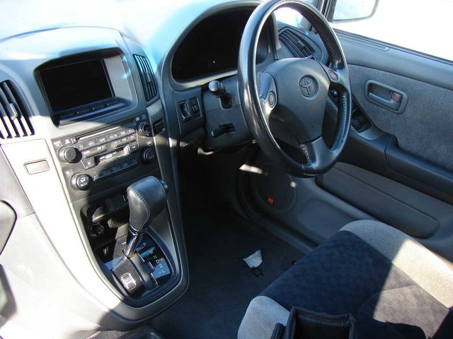 1998 Toyota Harrier