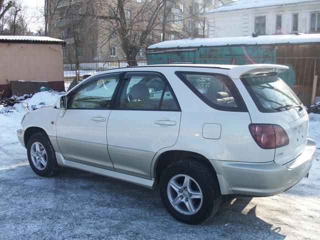 1998 Toyota Harrier