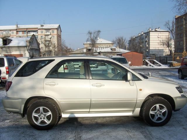 1998 Toyota Harrier