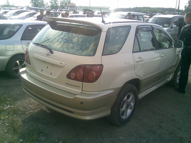 1998 Toyota Harrier
