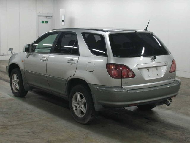 1998 Toyota Harrier