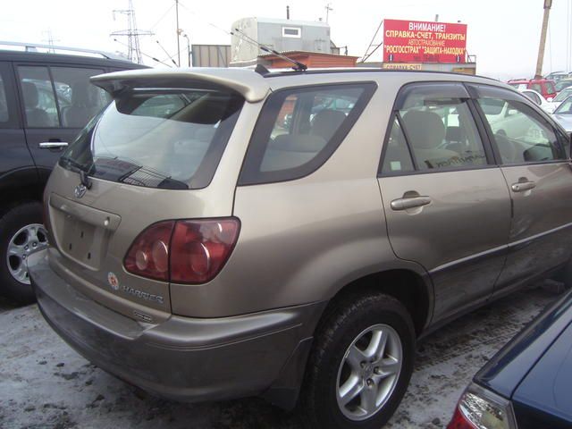 1998 Toyota Harrier