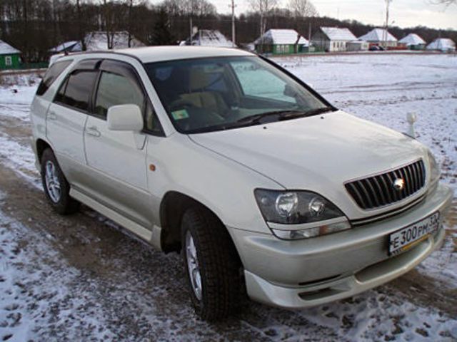 1998 Toyota Harrier