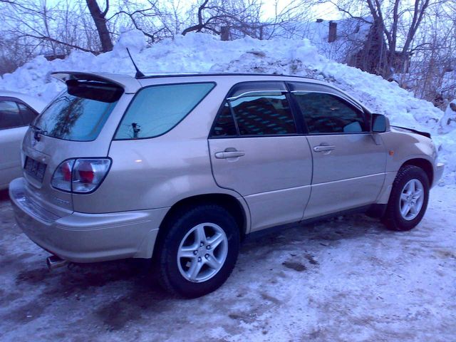 1998 Toyota Harrier