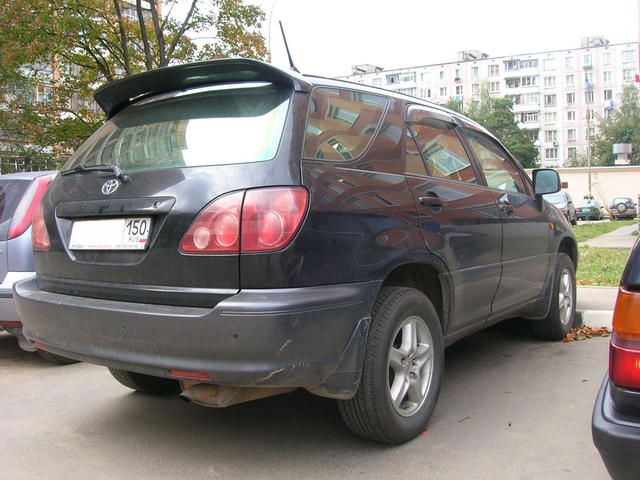 1998 Toyota Harrier