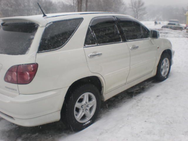 1998 Toyota Harrier