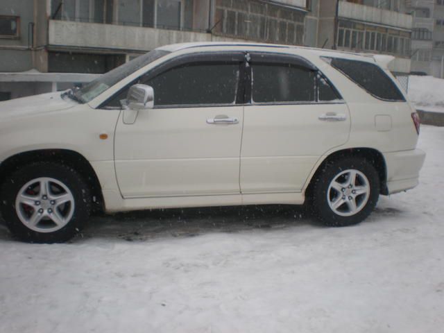 1998 Toyota Harrier