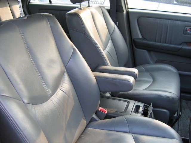 1998 Toyota Harrier