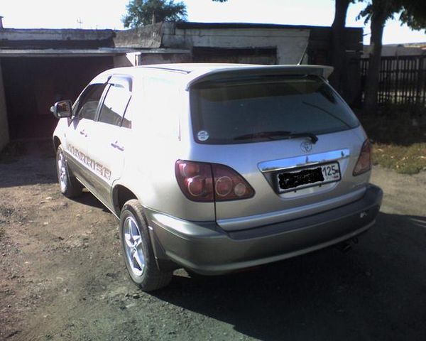 1998 Toyota Harrier