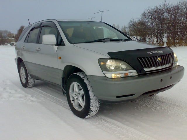 1998 Toyota Harrier