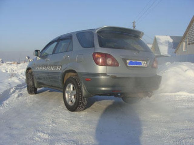 1998 Toyota Harrier