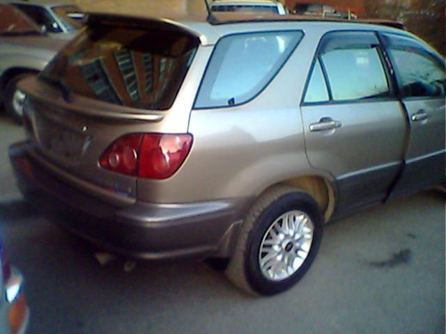 1998 Toyota Harrier